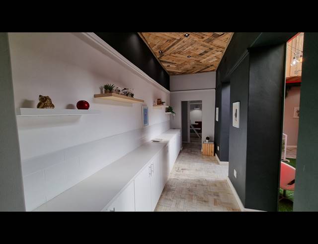 312M² BUSINESS CENTRE TO LET IN WOODSTOCK